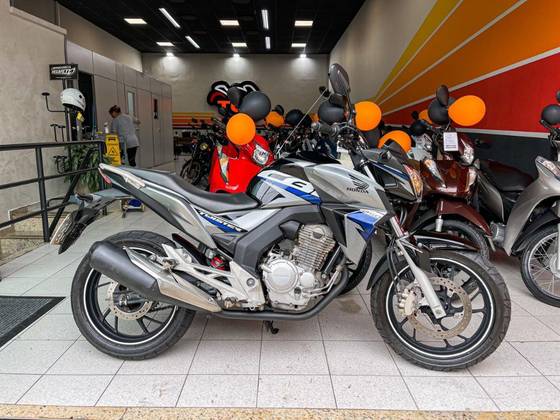 HONDA CB TWISTER 
